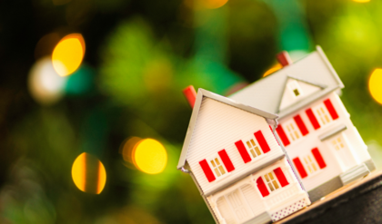 Selling Your Home During the Holidays: A Guide to Success